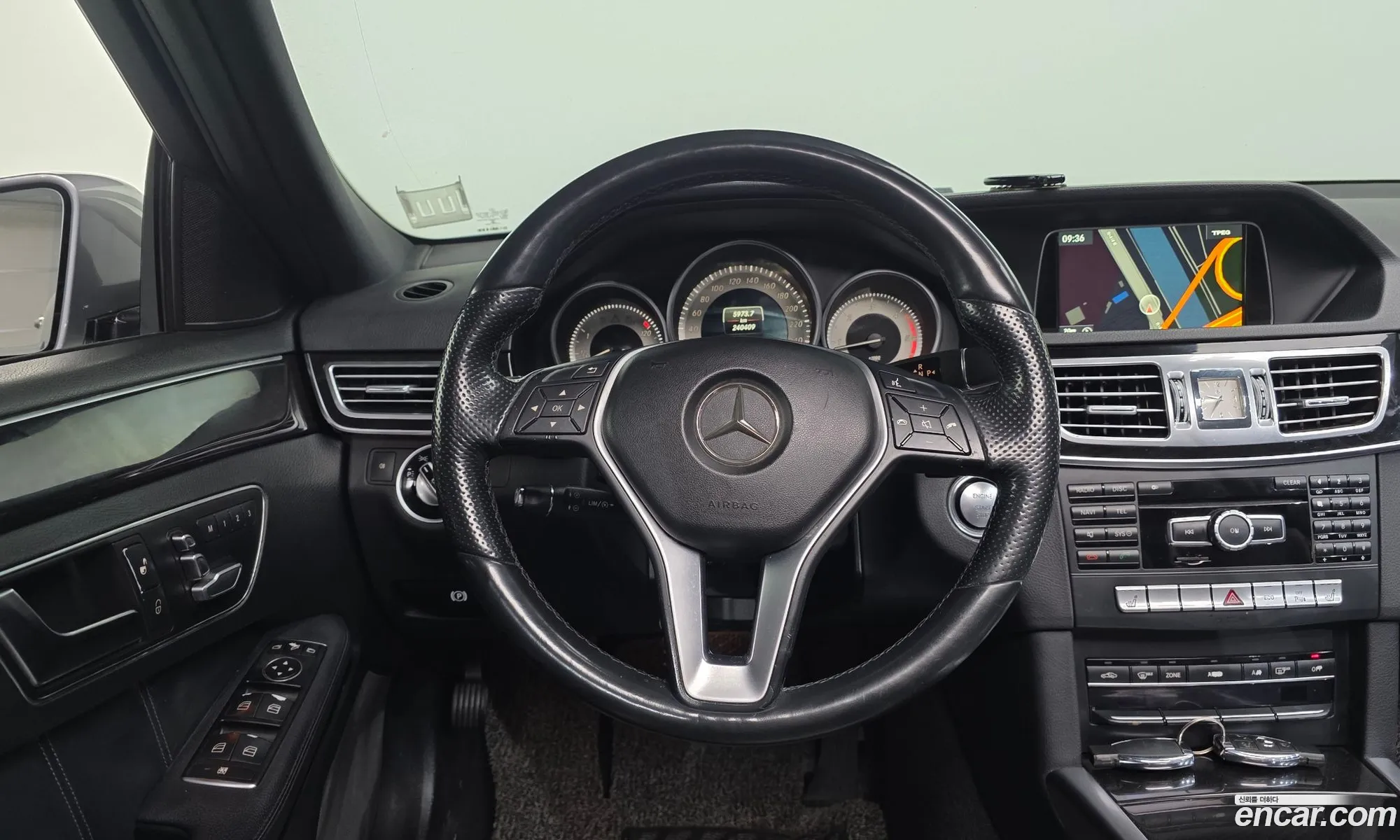 Mercedes-Benz E-Class W212 2014 WDDHF8CBXEB062908 — 9