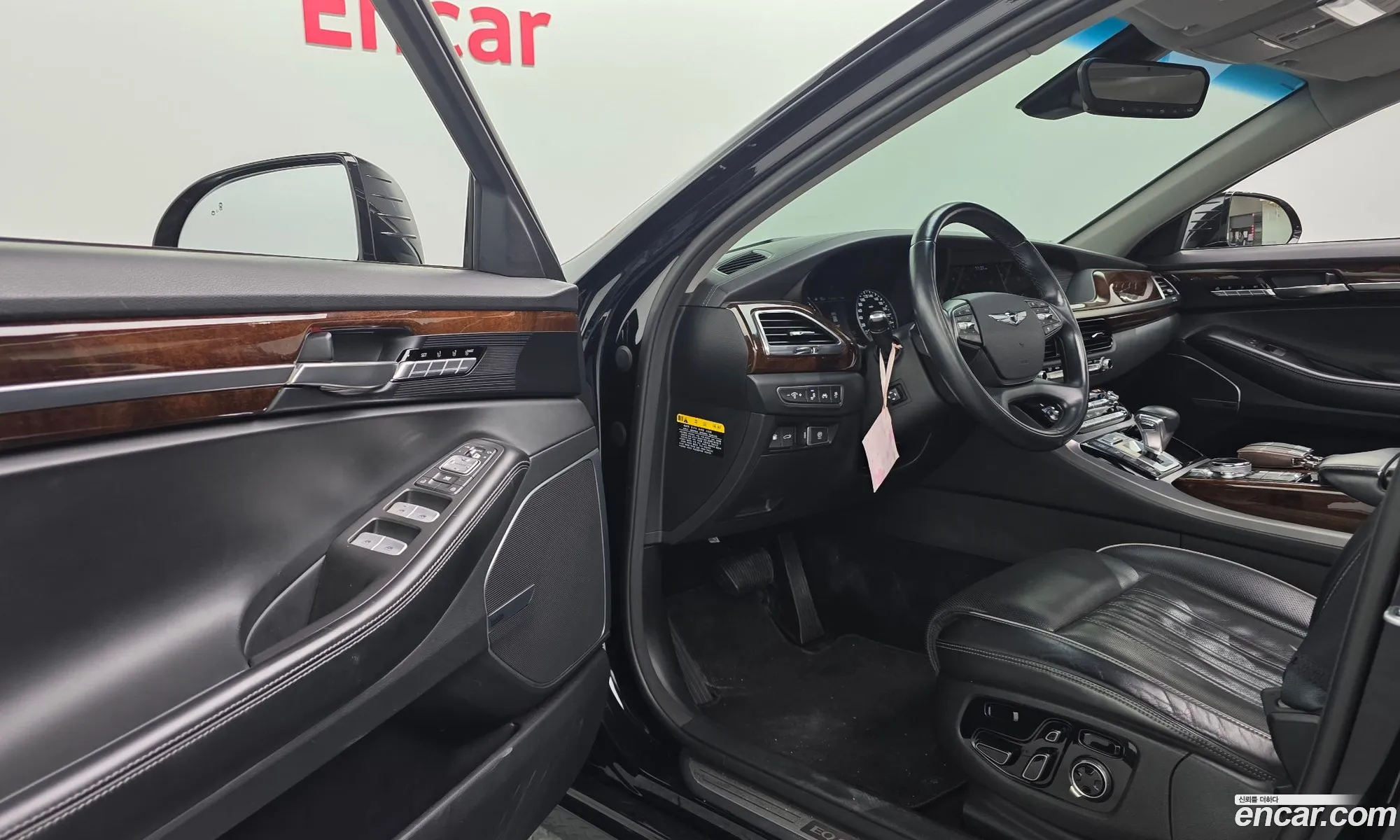 Genesis EQ900 2016 — 7