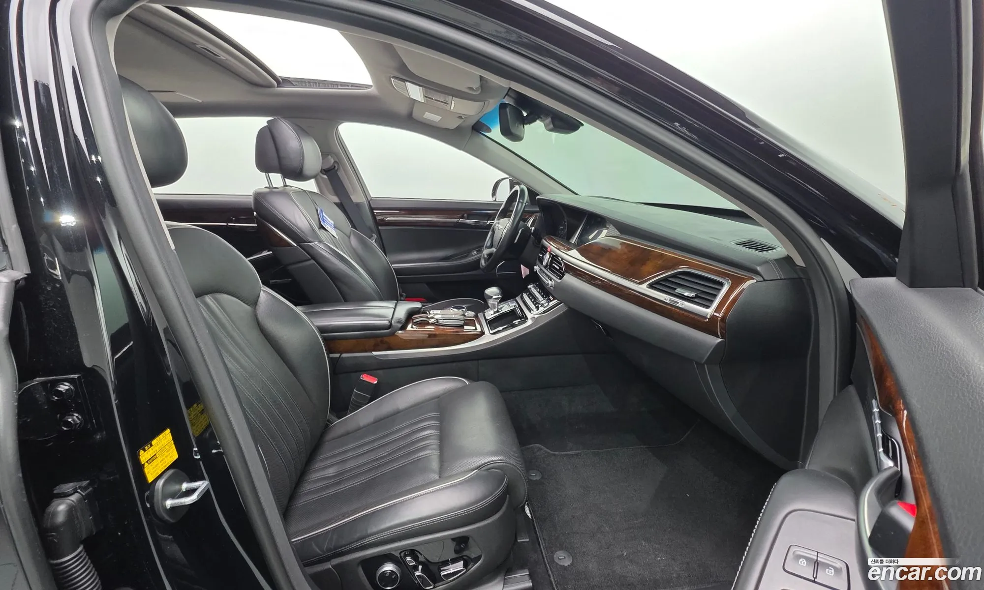 Genesis EQ900 2016 — 4