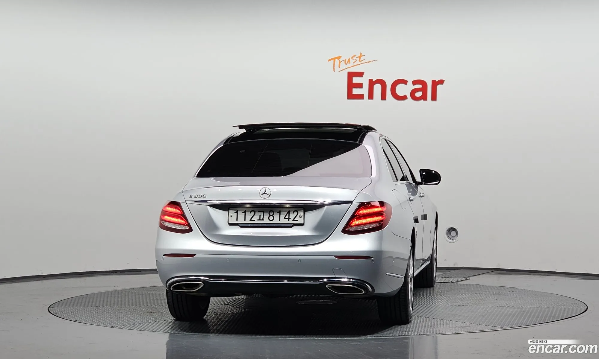 Mercedes-Benz E-Class W213 2017 — 11