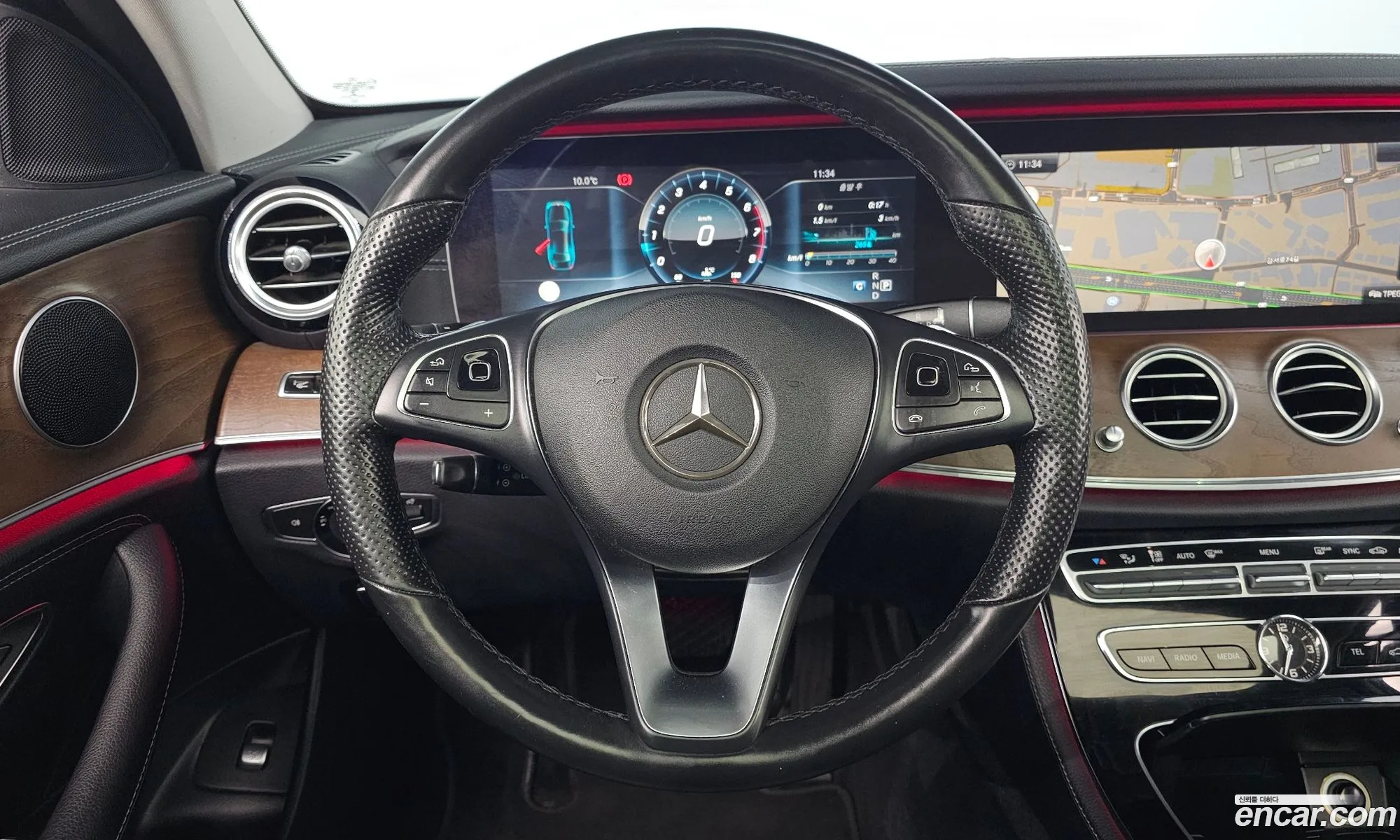 Mercedes-Benz E-Class W213 2017 — 12