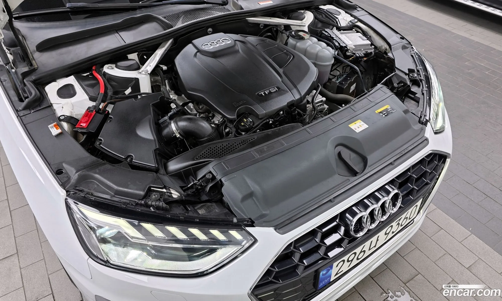 Audi A4 2020 WAUZZZF45LN009499 — 9