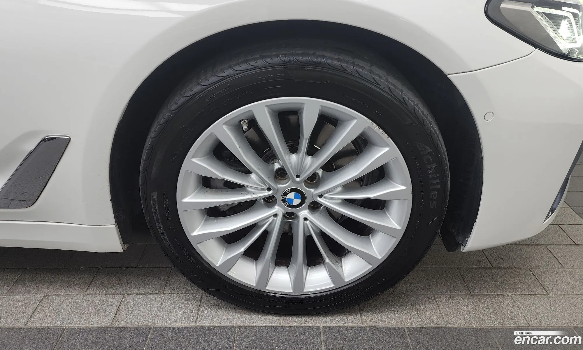 BMW 5 Series 2020 — 17