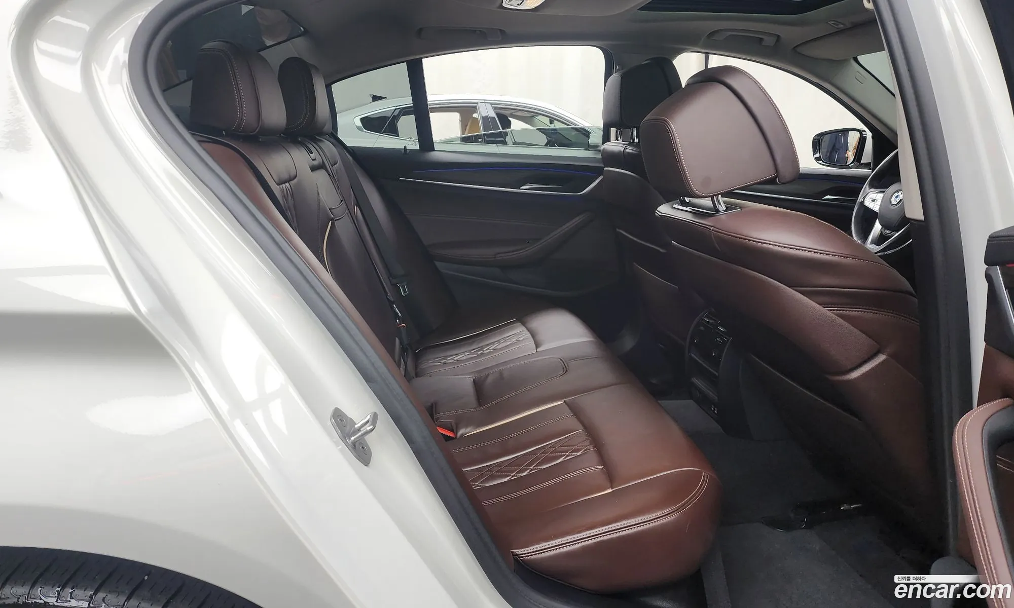 BMW 5 Series 2020 — 16