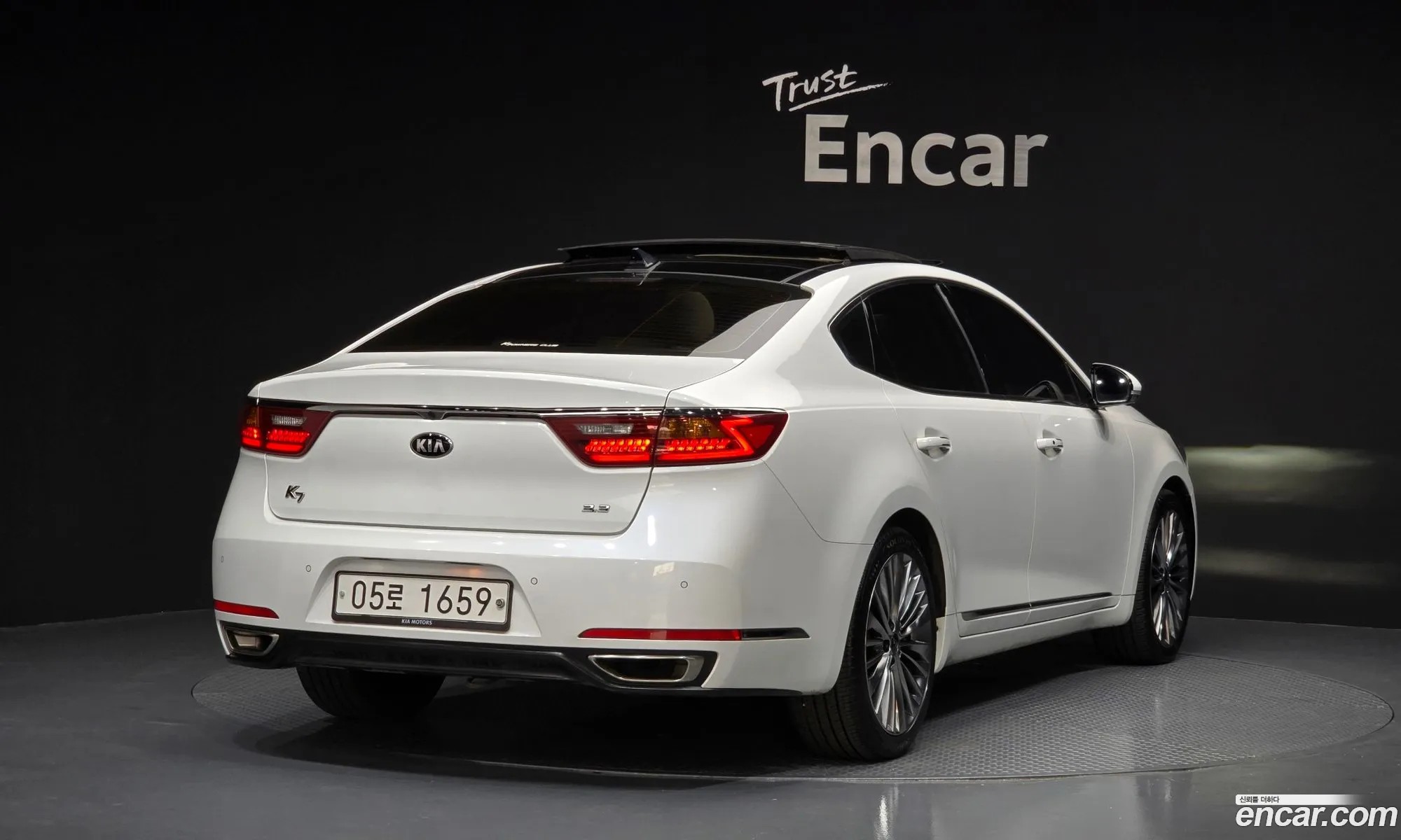 Kia K7 2017 — 7