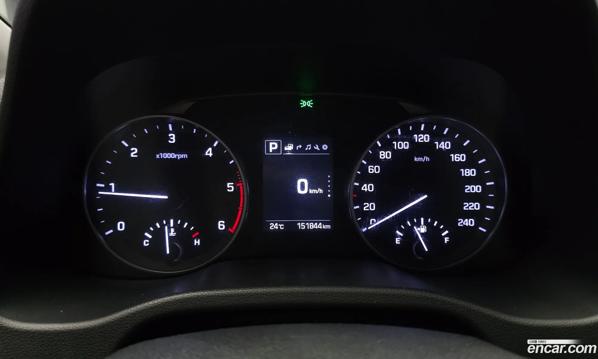 Hyundai Elantra AD 2015 — 10
