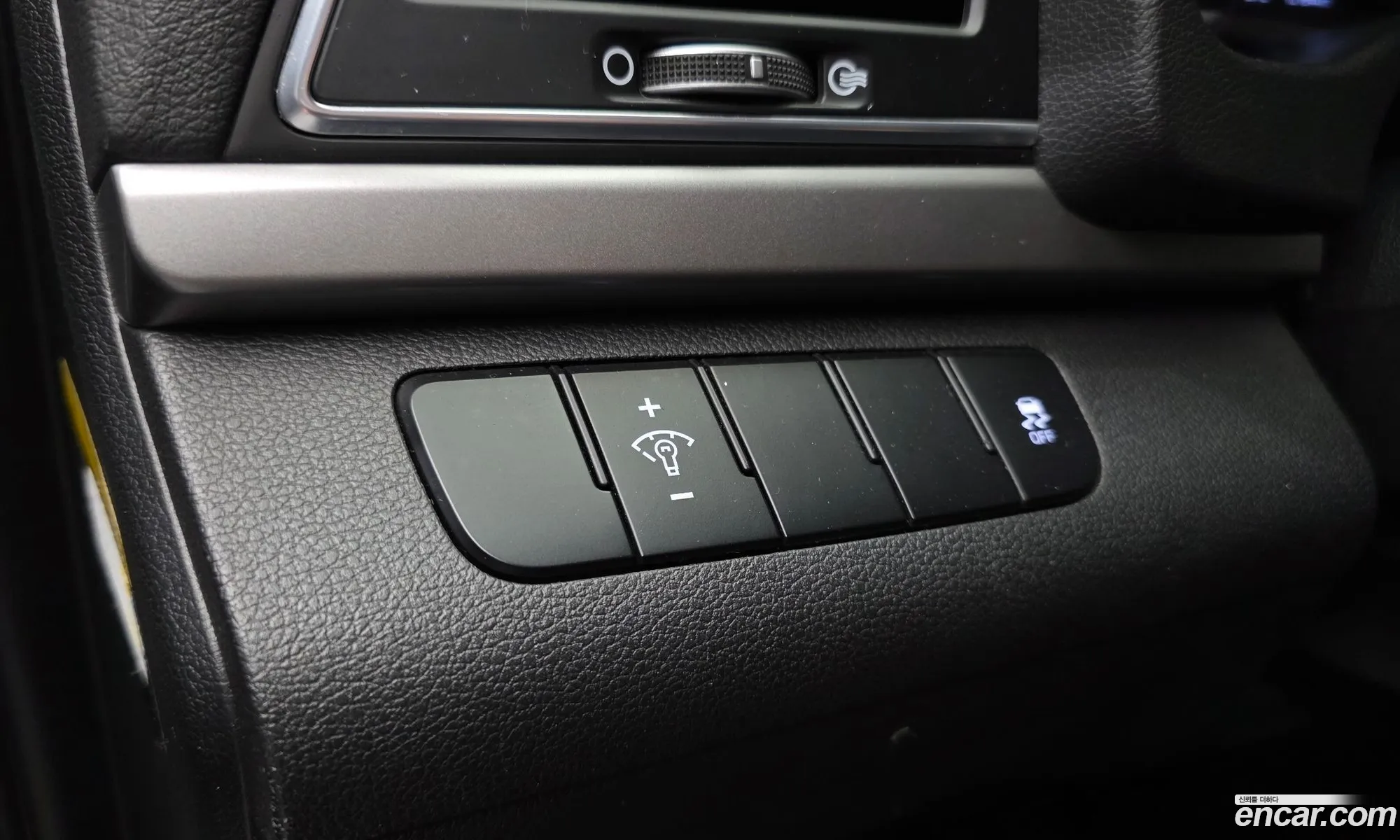 Hyundai Elantra AD 2015 — 12