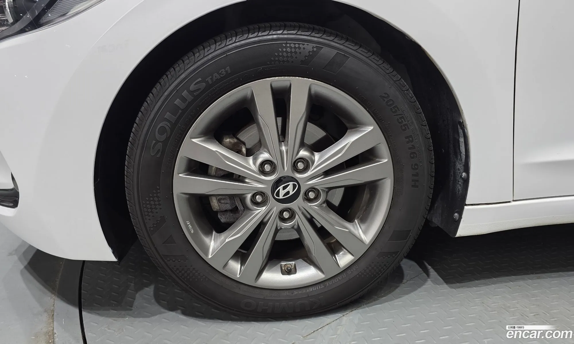 Hyundai Elantra AD 2015 — 7