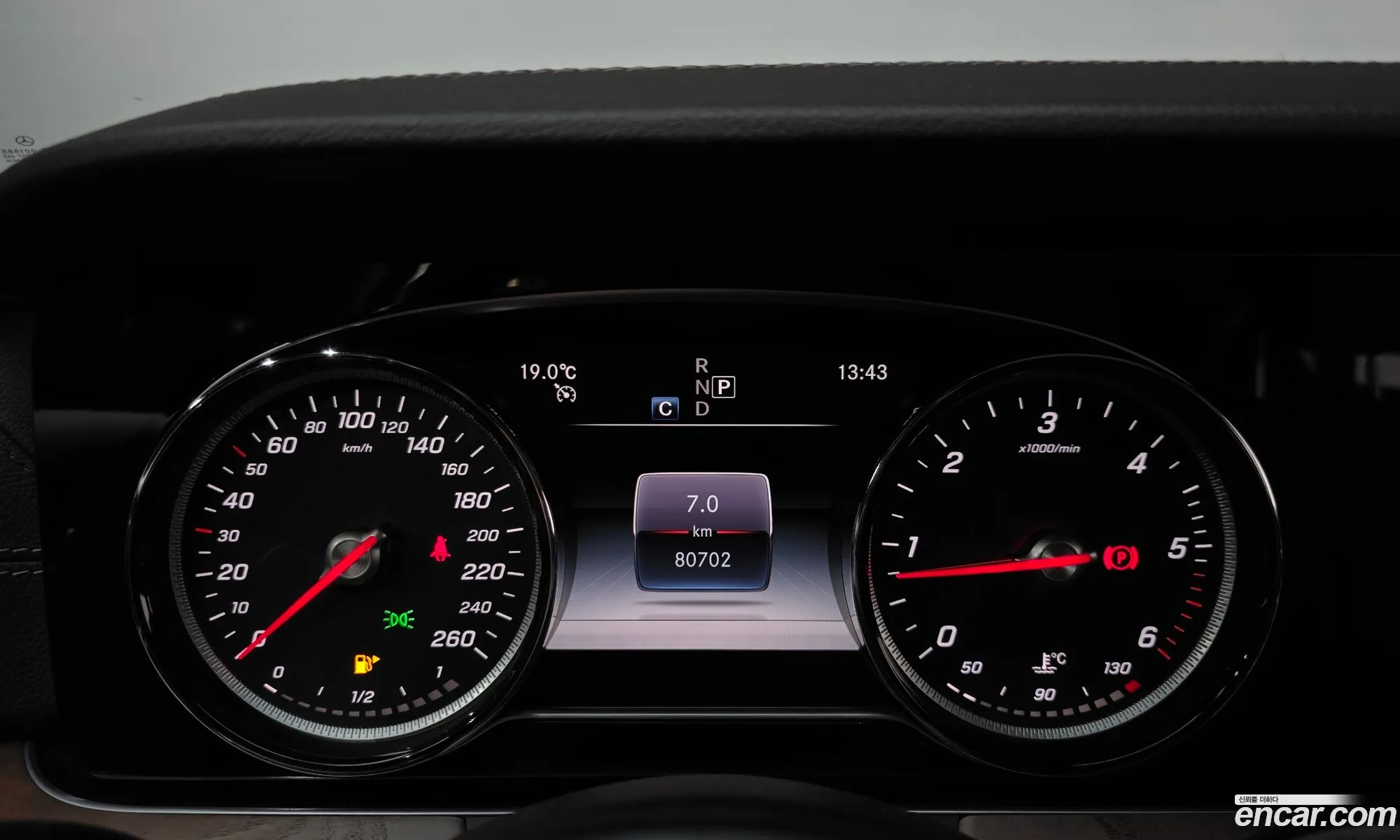 Mercedes-Benz E-Class W213 2019 WDDZF0FB1KA526249 — 17