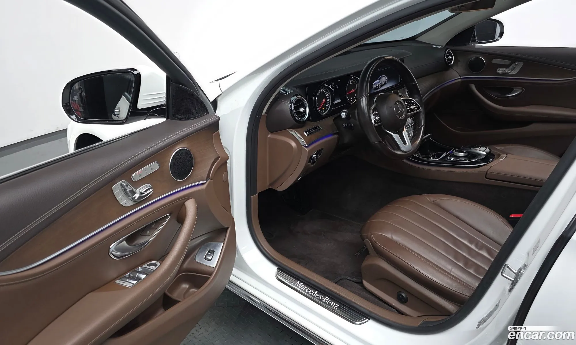 Mercedes-Benz E-Class W213 2019 WDDZF0FB1KA526249 — 14