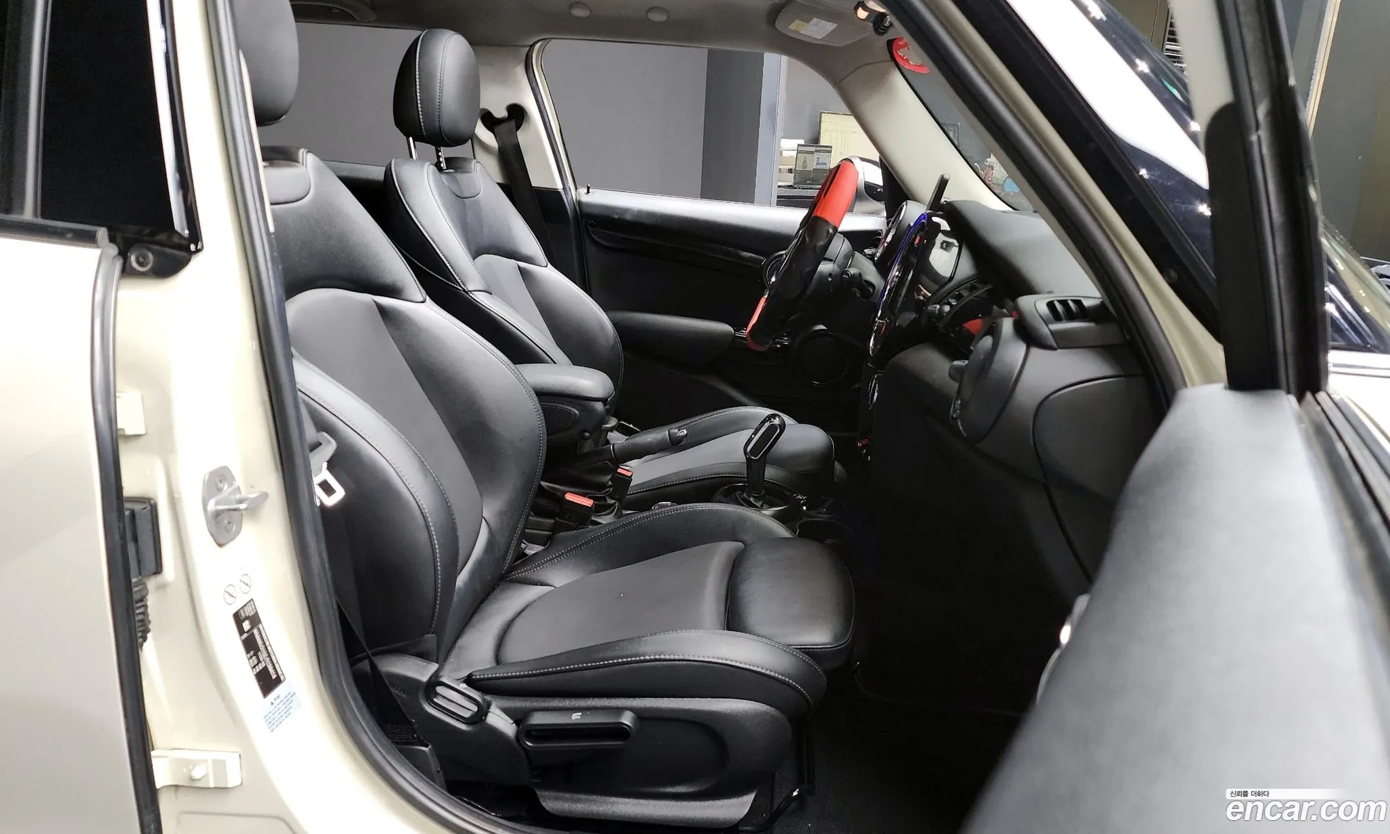 Mini Cooper D 2018 — 12