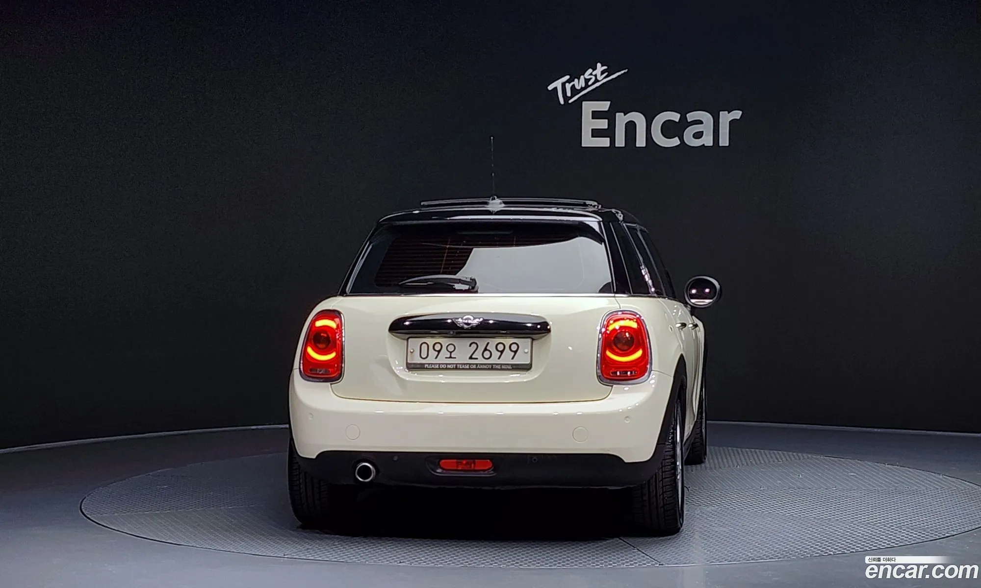 Mini Cooper D 2018 — 10