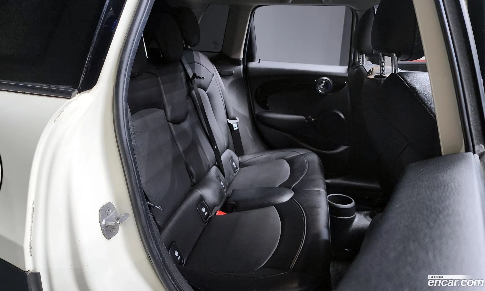 Mini Cooper D 2018 — 4