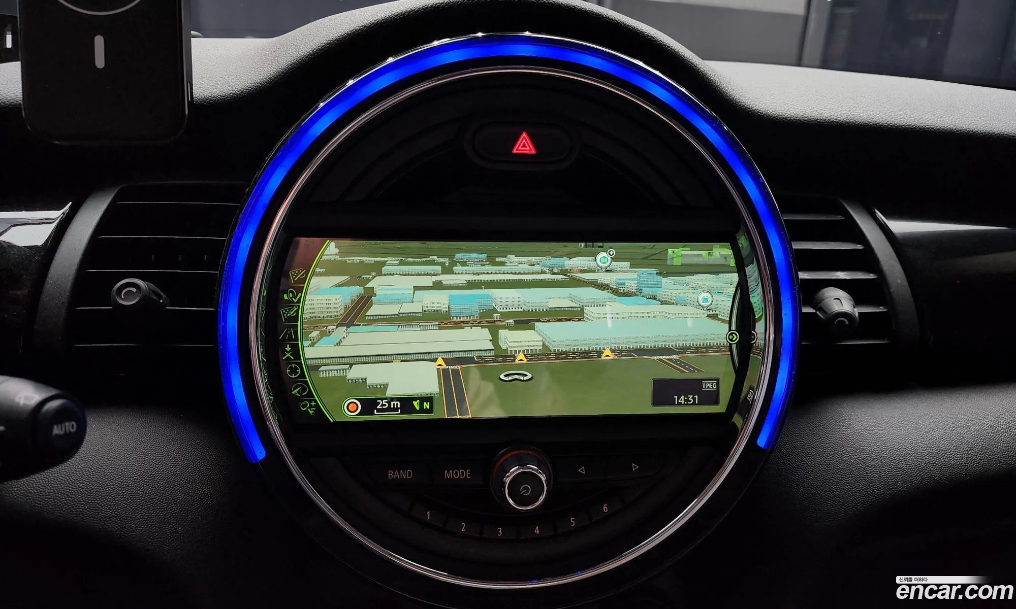 Mini Cooper D 2018 — 18