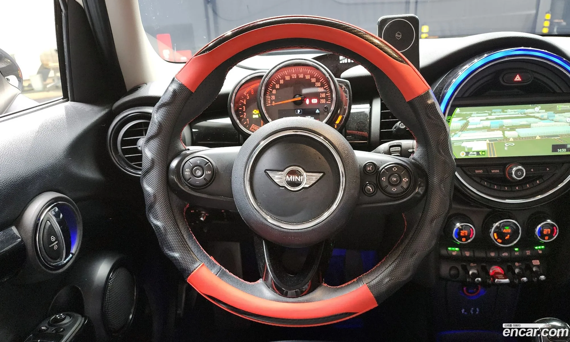 Mini Cooper D 2018 — 16