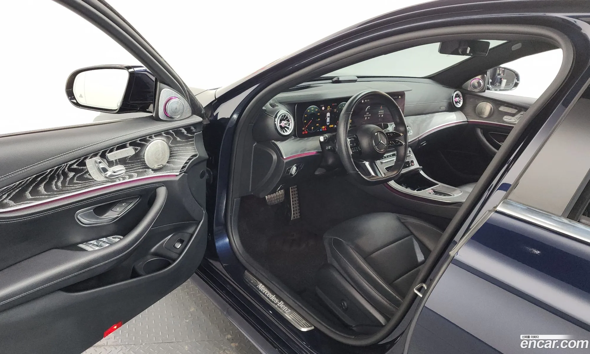 Mercedes-Benz E-Class W213 2022 — 15
