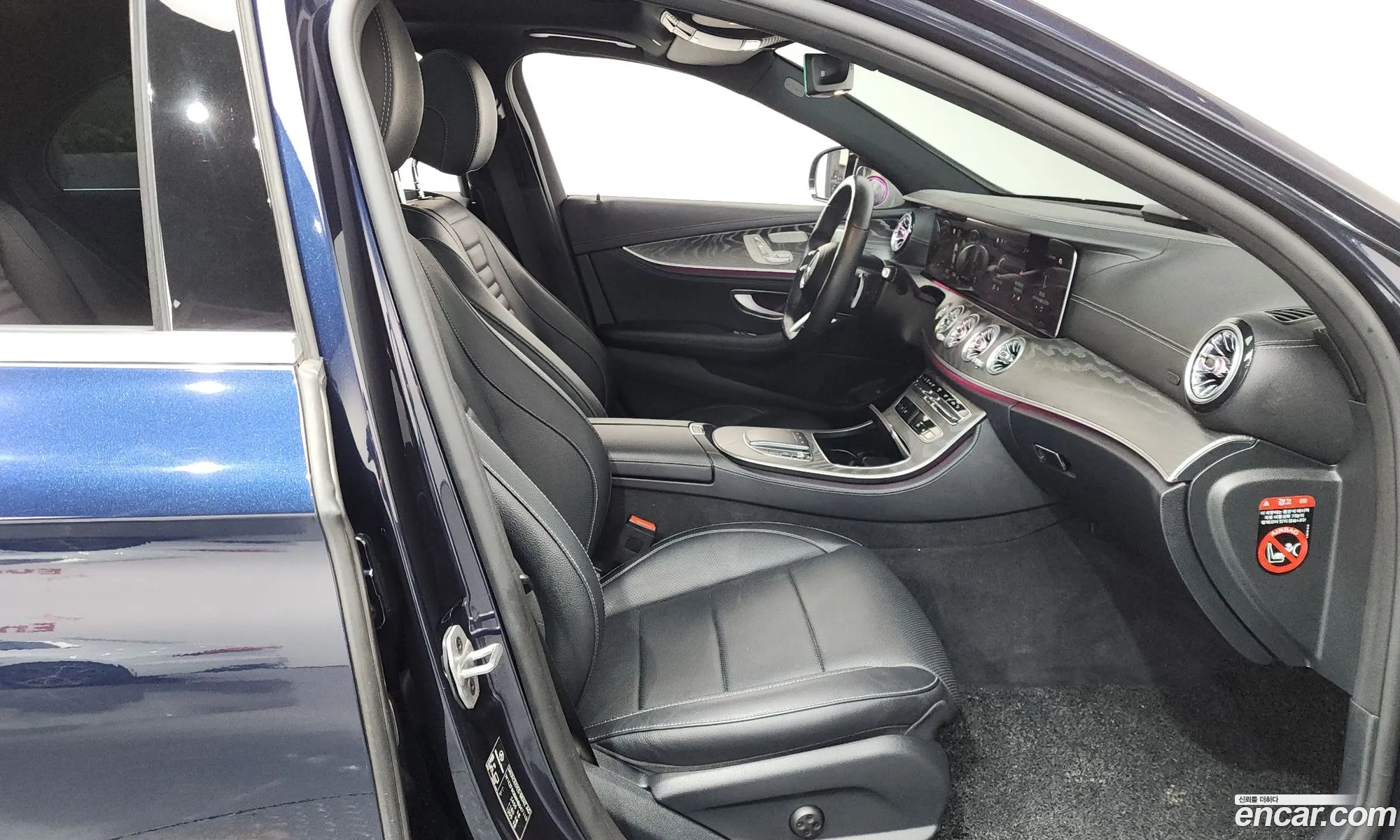 Mercedes-Benz E-Class W213 2022 — 17