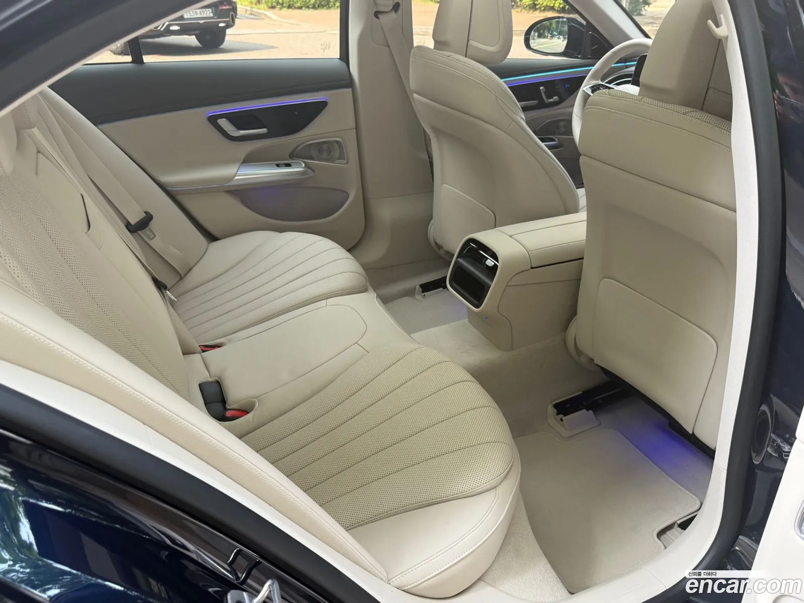 Mercedes-Benz E-Class W214 2025 — 16