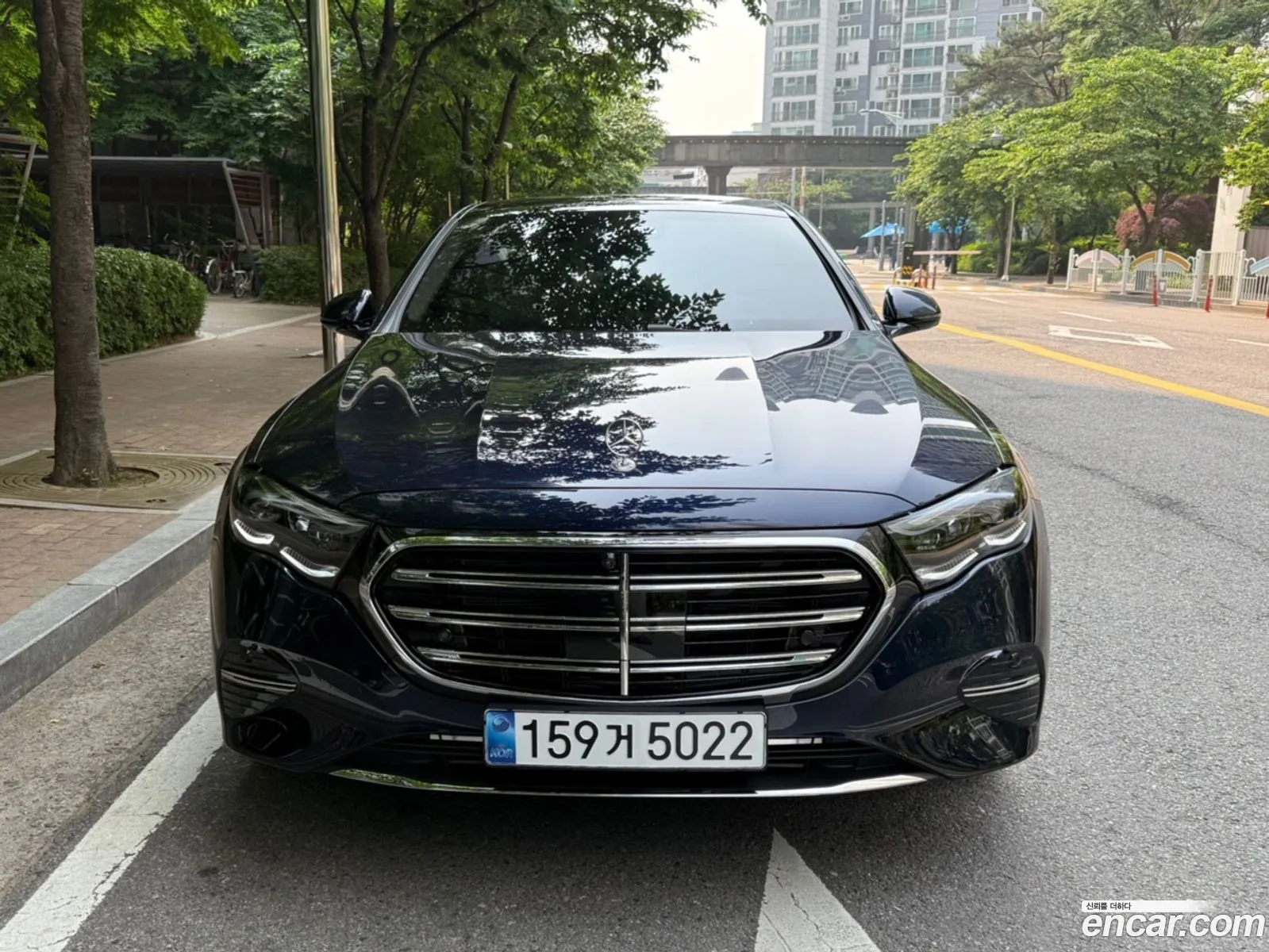 Mercedes-Benz E-Class W214 2025 — 18