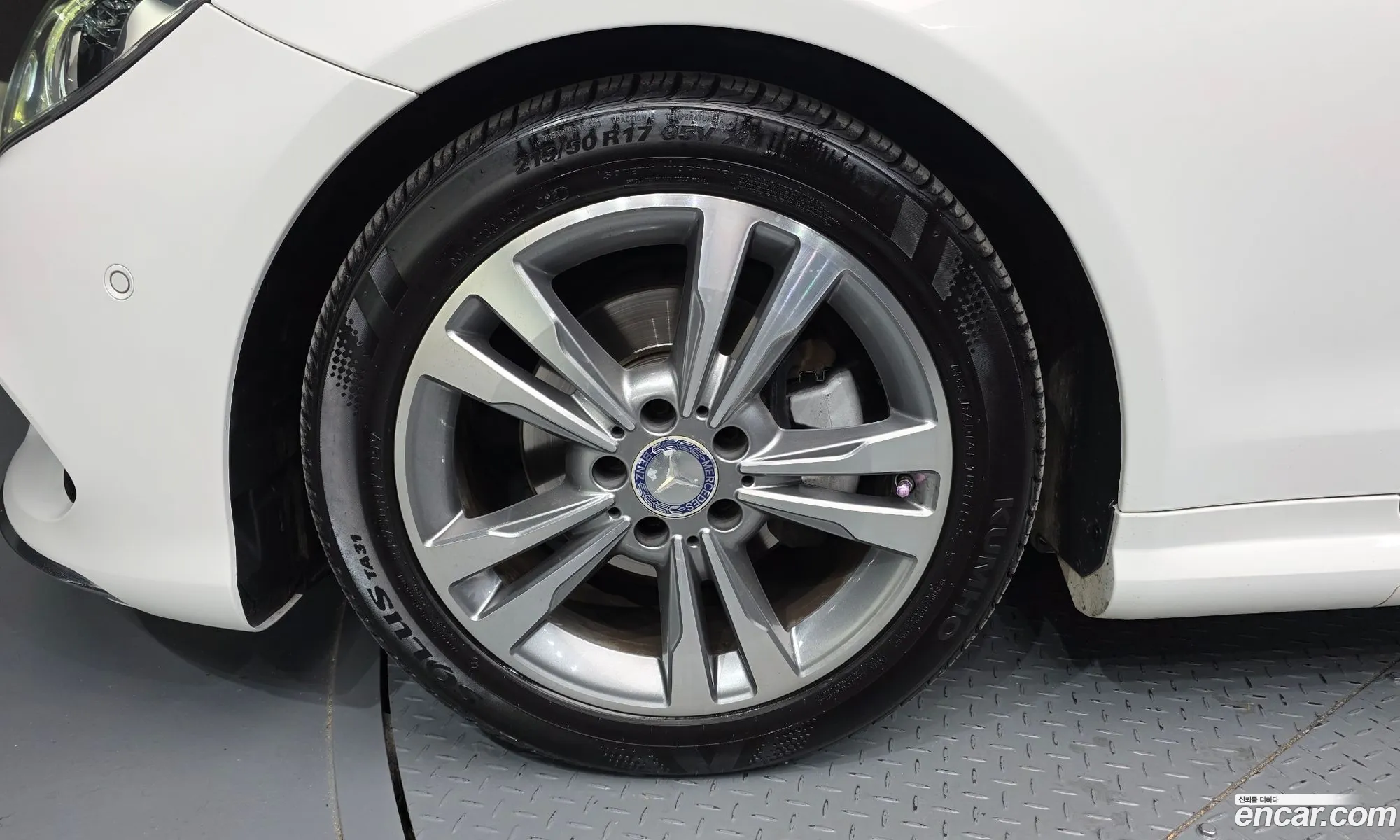 Mercedes-Benz E-Class W212 2014 WDDKK3EF8EF275790 — 5
