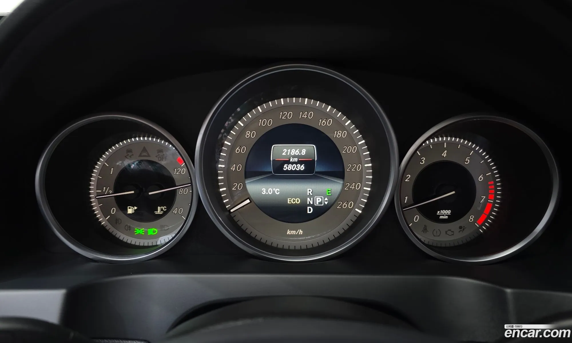 Mercedes-Benz E-Class W212 2014 WDDKK3EF8EF275790 — 9