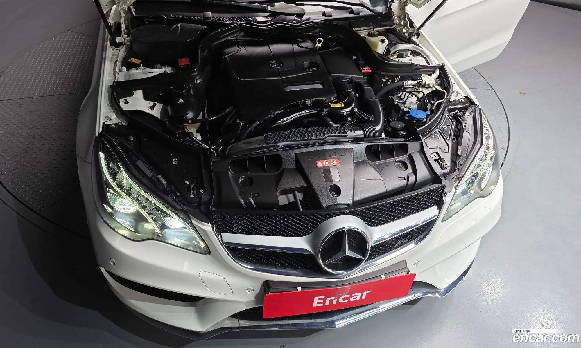 Mercedes-Benz E-Class W212 2014 WDDKK3EF8EF275790 — 8