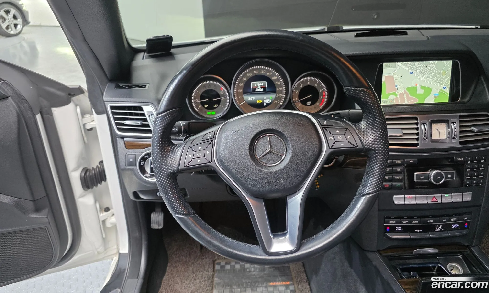Mercedes-Benz E-Class W212 2014 WDDKK3EF8EF275790 — 13