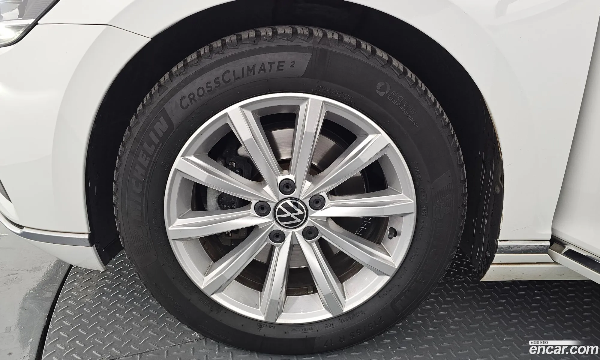 Volkswagen Passat GT 2021 — 17