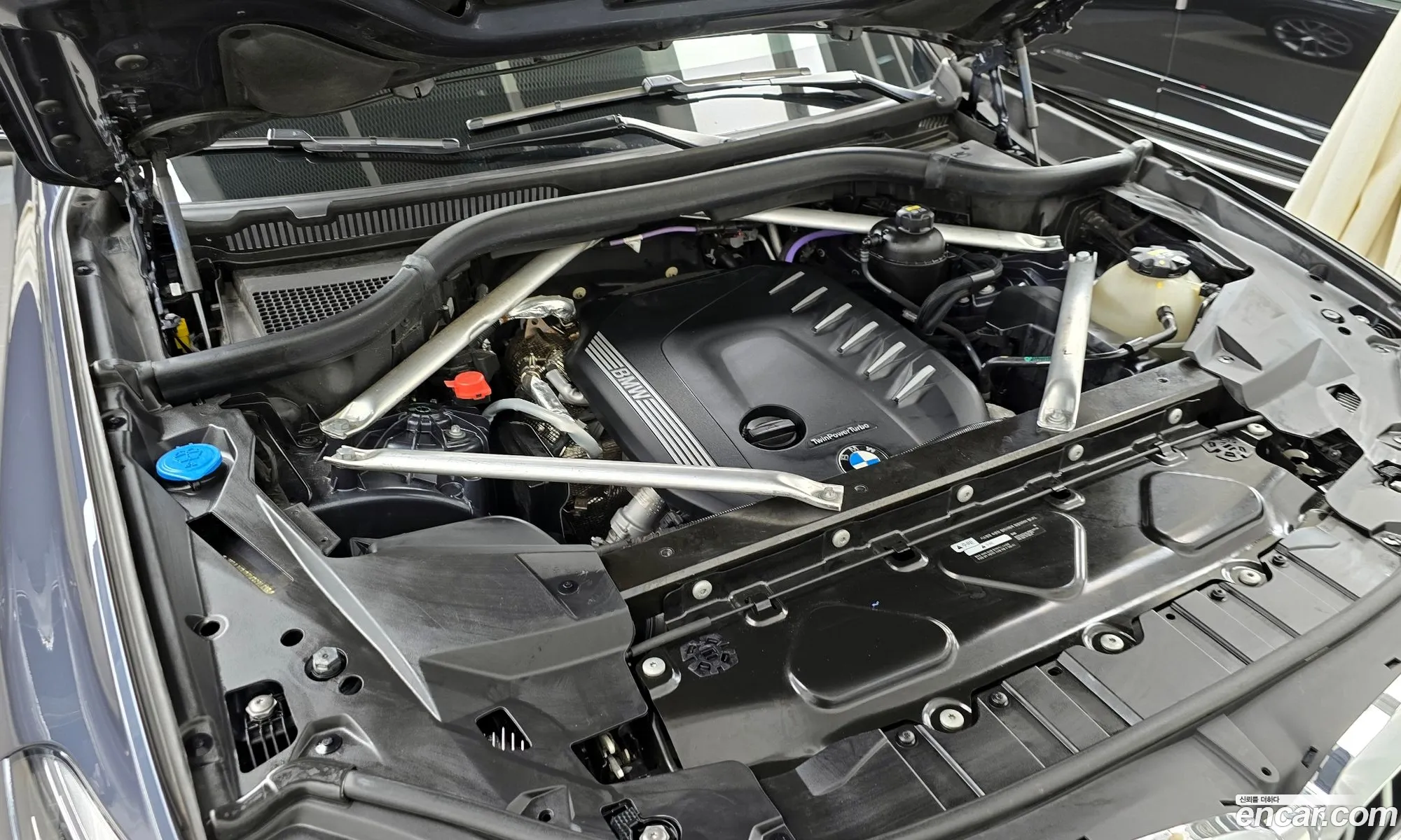 BMW X5 2021 WBAJU8102M9E24335 — 4