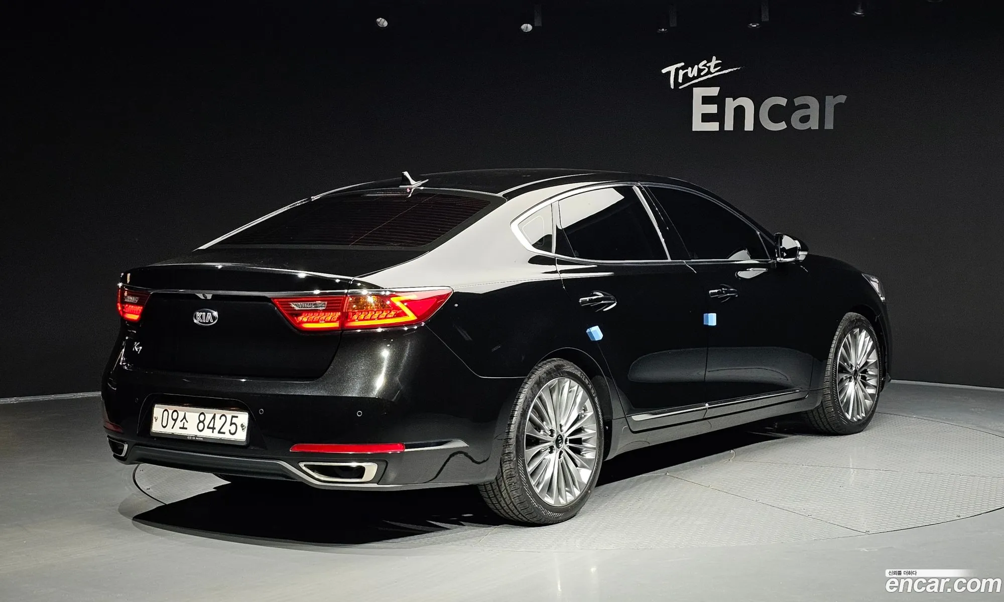 Kia K7 2019 — 8