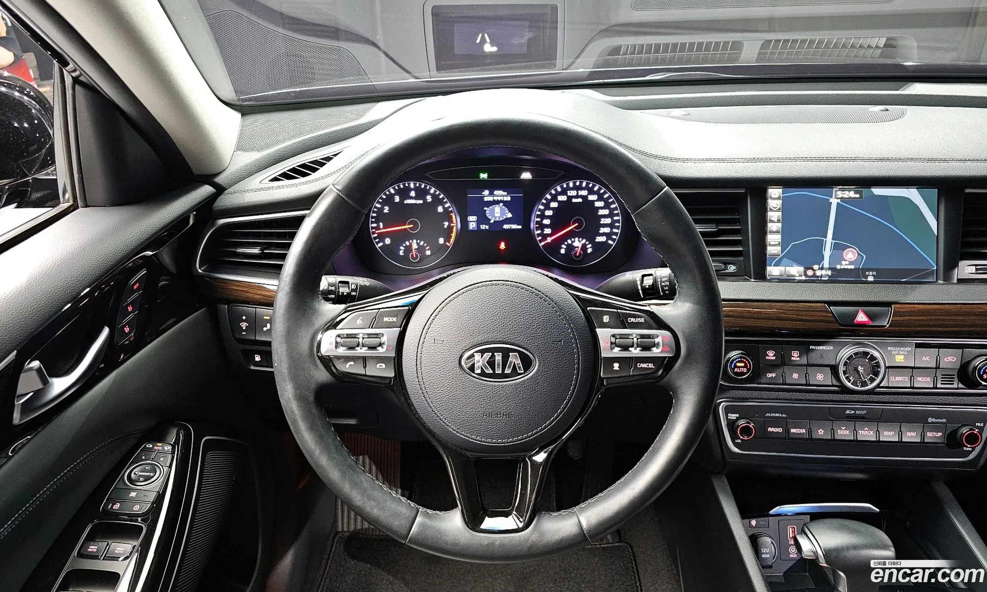 Kia K7 2019 — 10