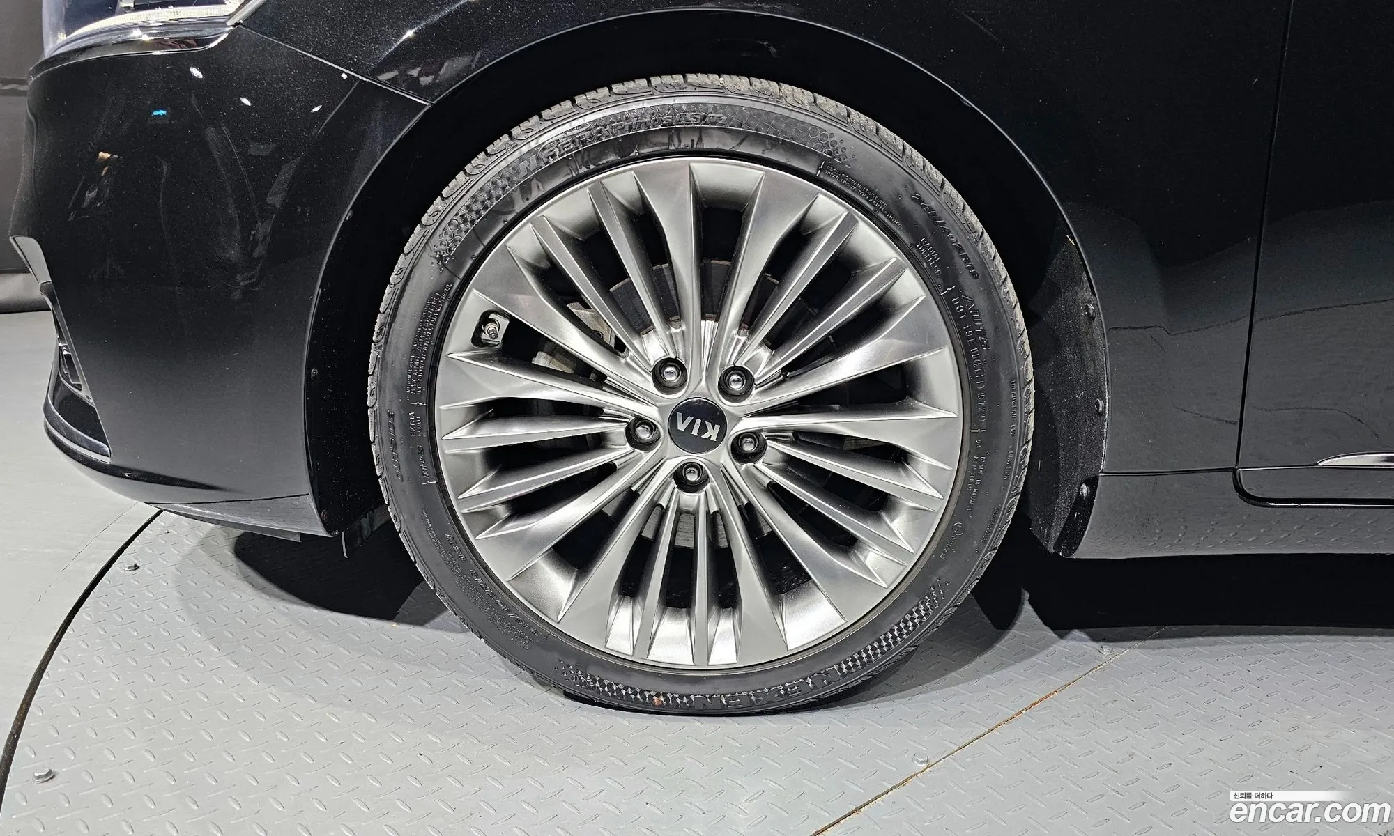 Kia K7 2019 — 3