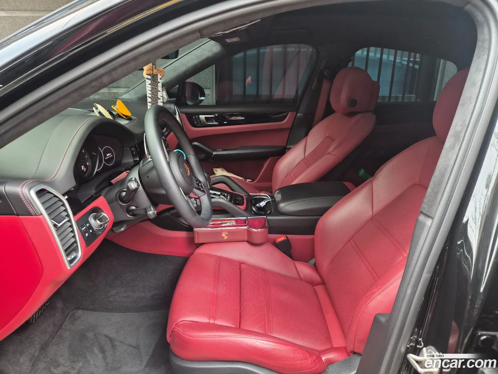 Porsche Cayenne 2023 — 2
