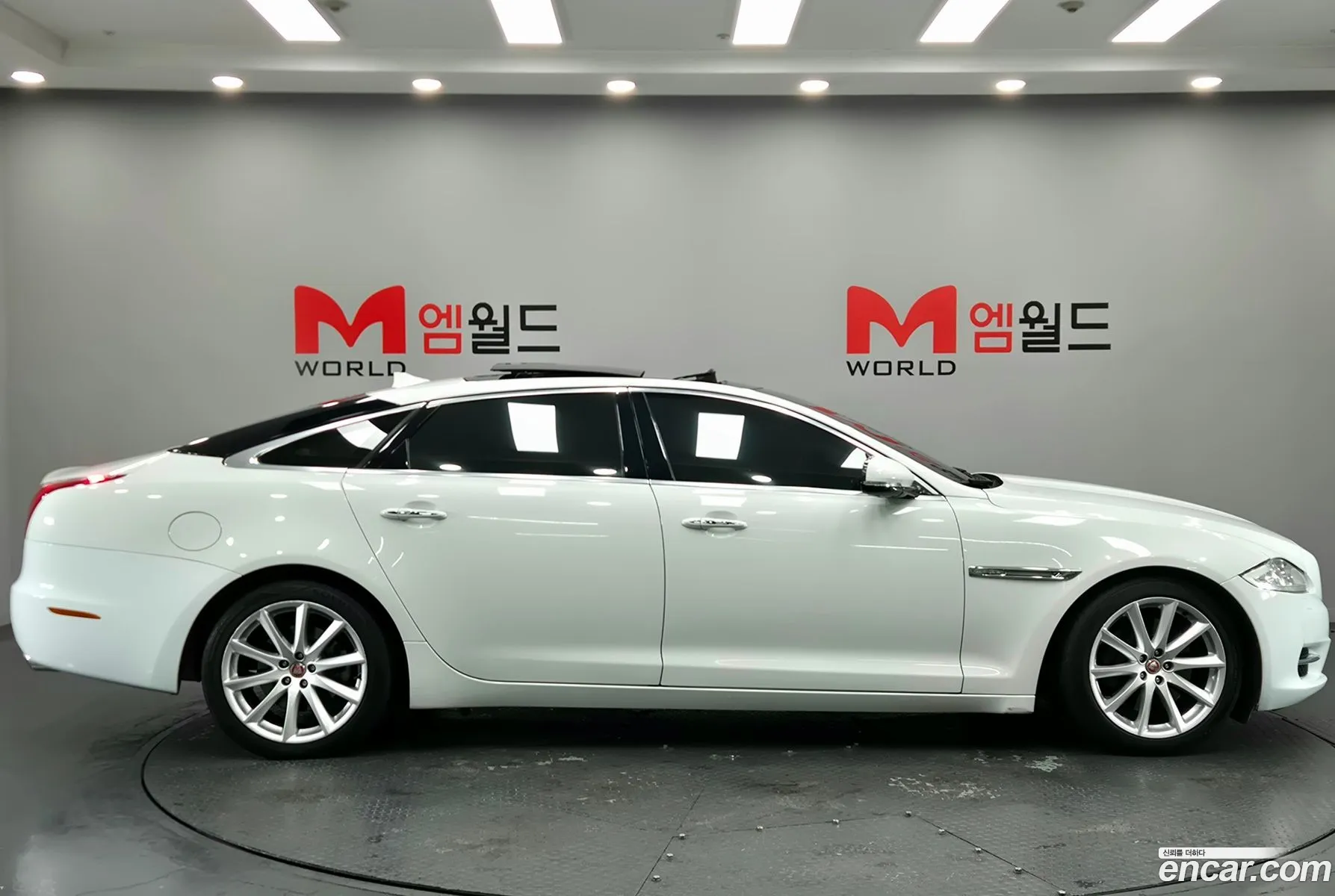 Jaguar XJ 2014 — 18