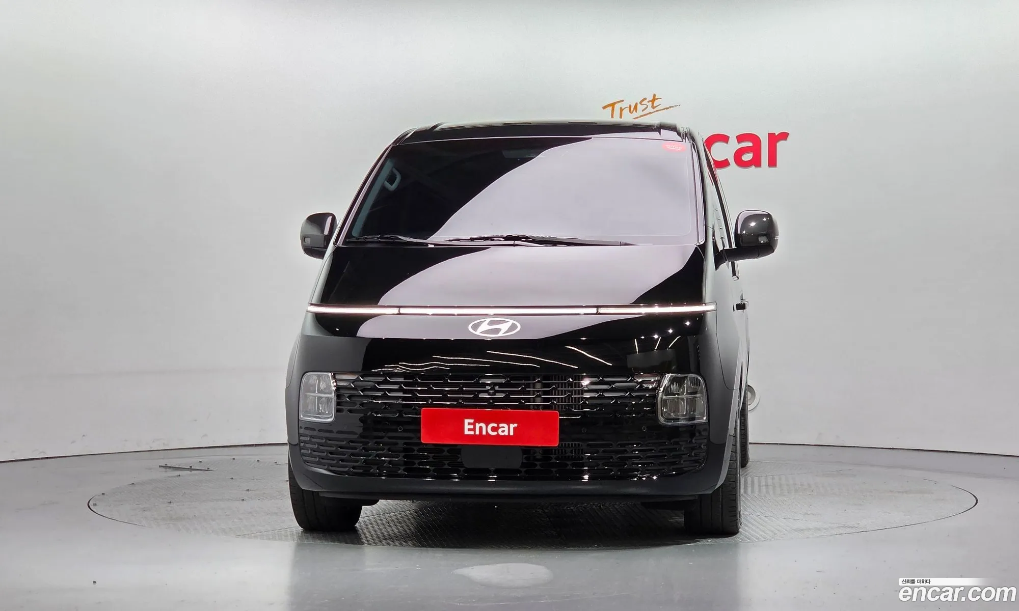 Hyundai Staria 2025 — 7
