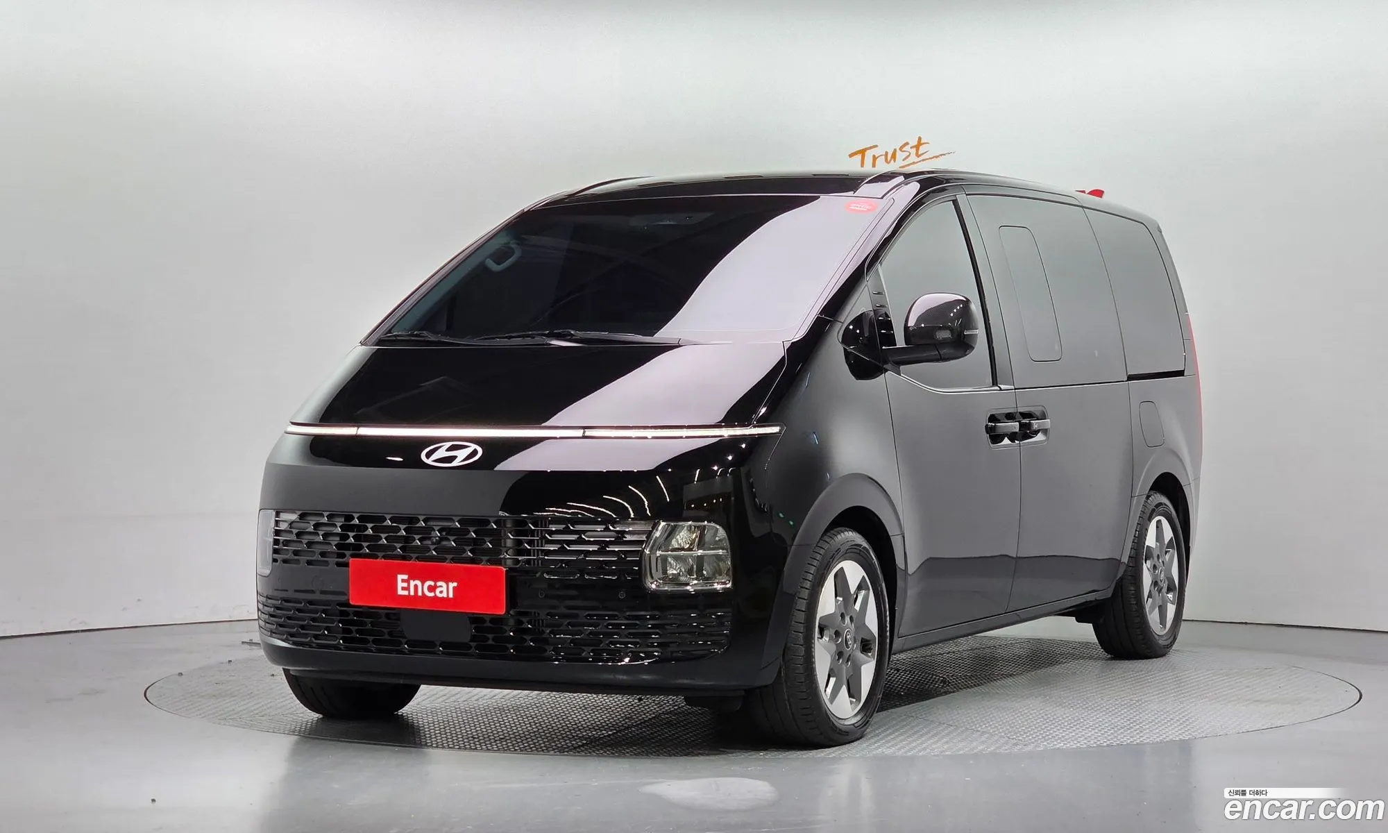 Hyundai Staria 2025 — 14