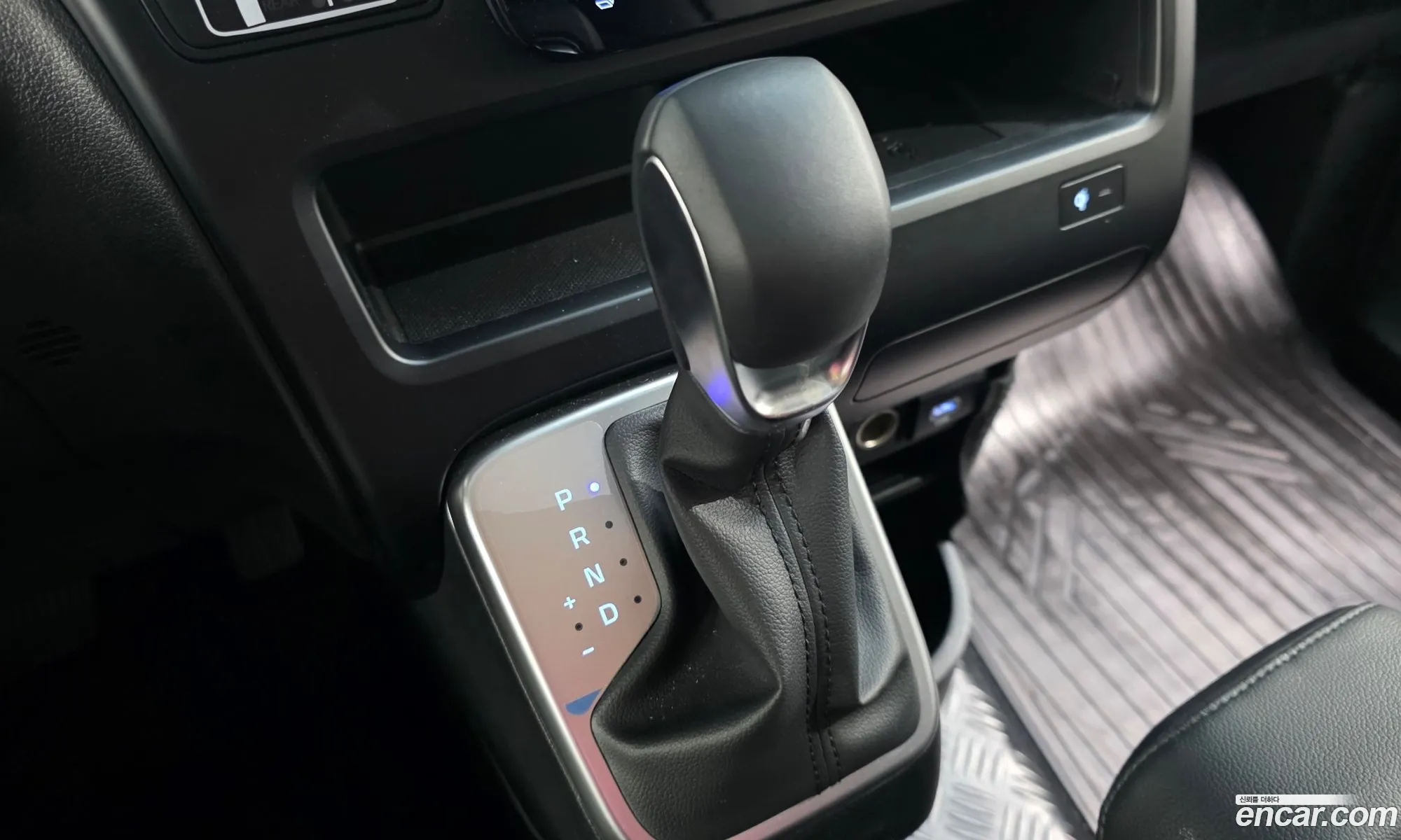 Hyundai Staria 2025 — 9