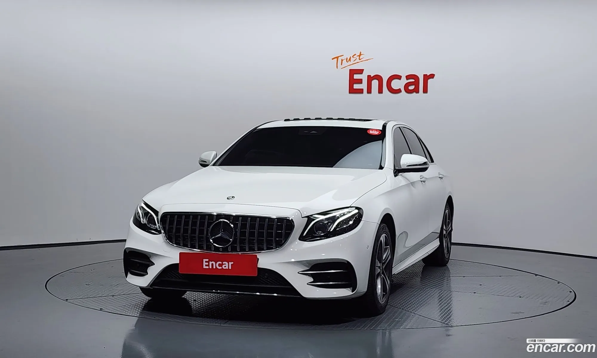 Mercedes-Benz E-Class W213 2019 WDDZF0EB7KA621657 — 19