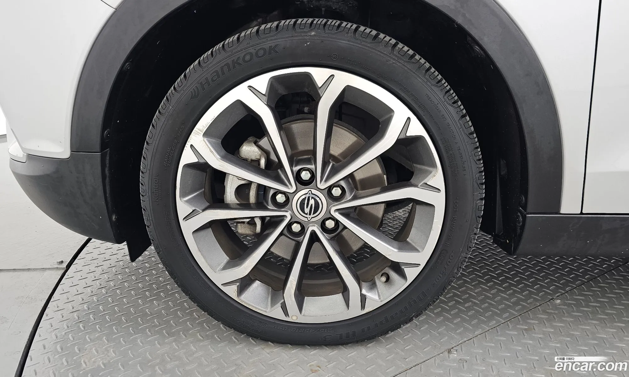 KG Mobility (SsangYong) Tivoli 2016 — 4