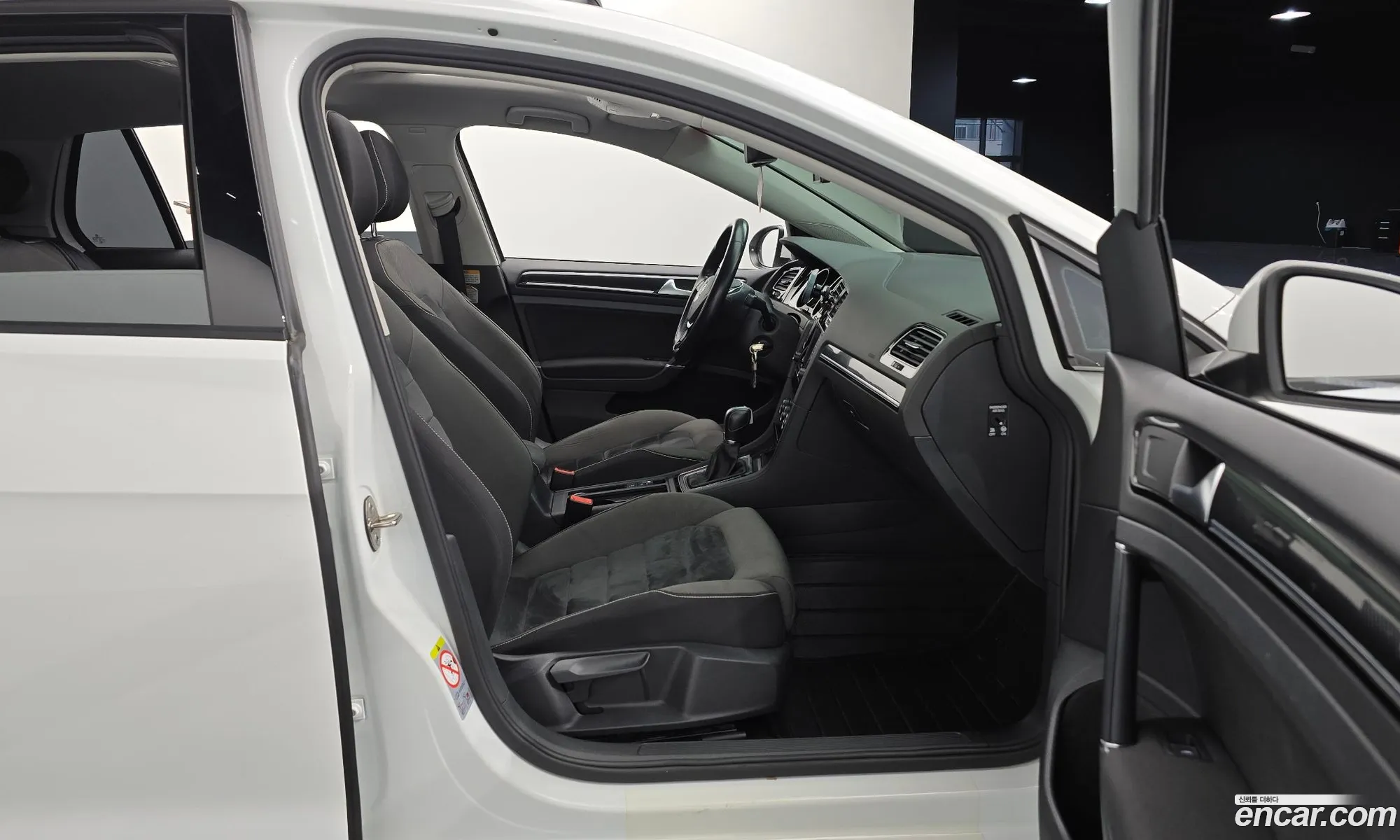 Volkswagen Golf 7th Gen 2014 — 4