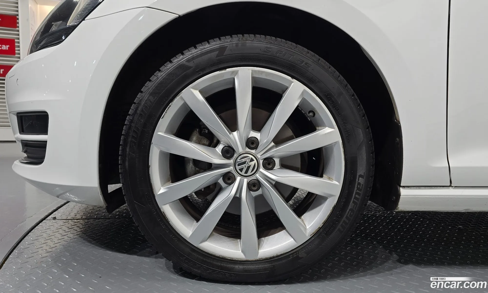 Volkswagen Golf 7th Gen 2014 — 12