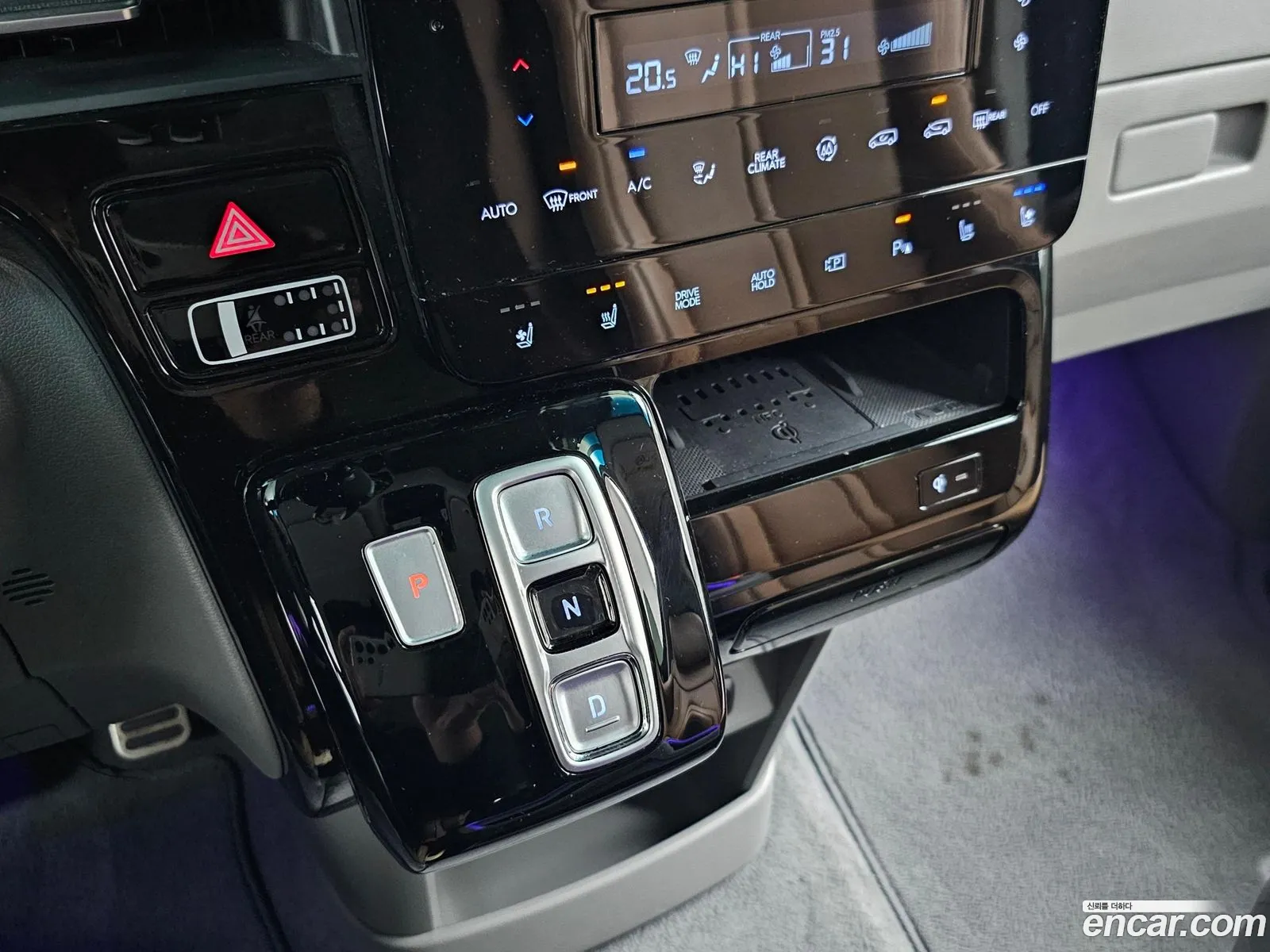 Hyundai Staria 2023 — 5