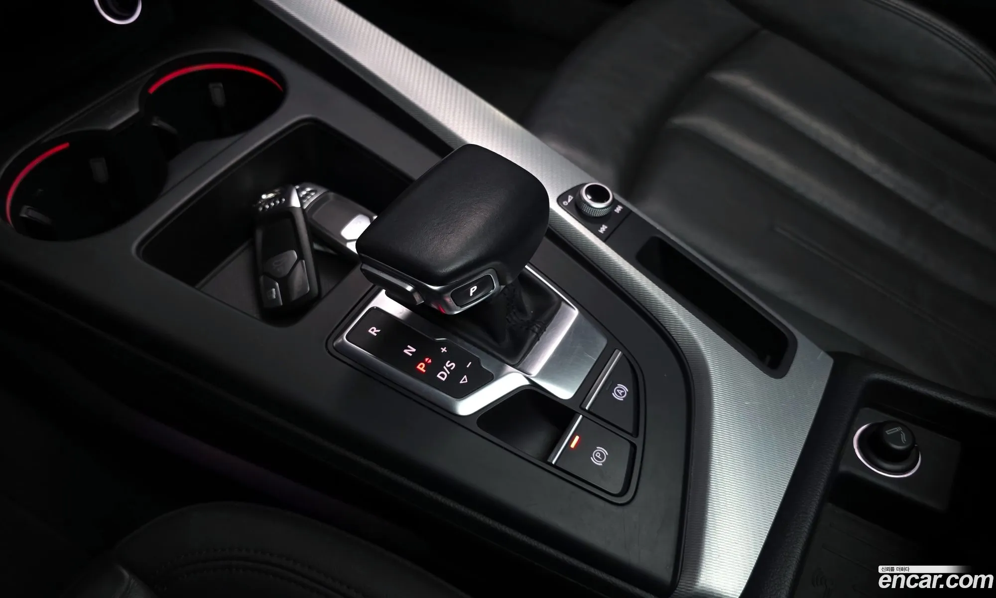 Audi A4 2020 WAUZZZF4XLA062335 — 3