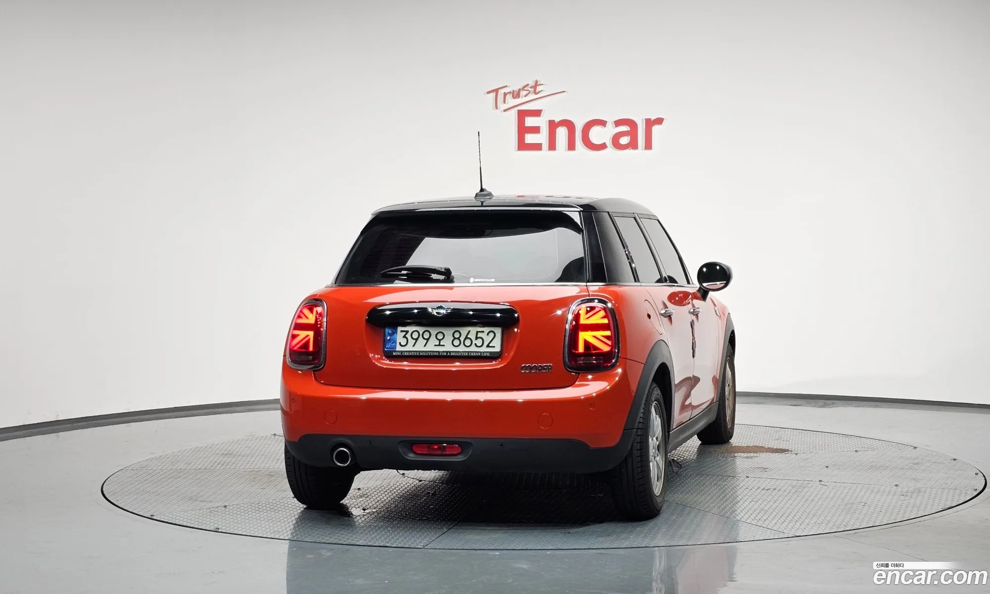 Mini Cooper 2021 WMWXV7104M2N70257 — 10