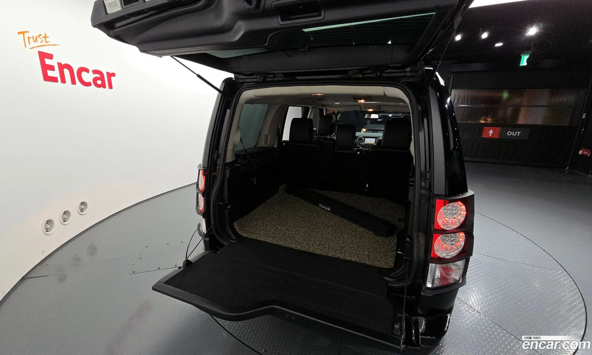 Land Rover Discovery 4 2013 SALLAAAG6DA662576 — 8