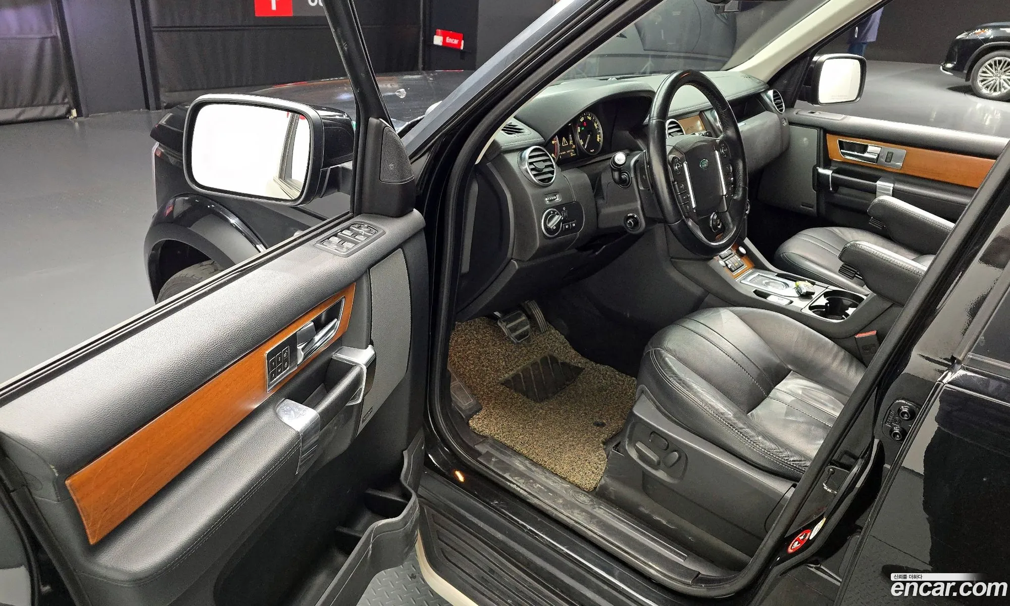 Land Rover Discovery 4 2013 SALLAAAG6DA662576 — 7