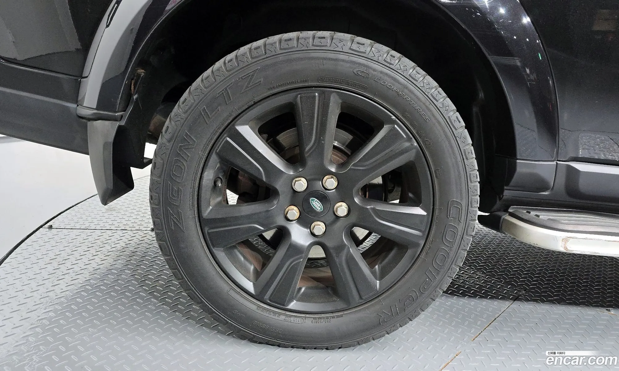 Land Rover Discovery 4 2013 SALLAAAG6DA662576 — 20