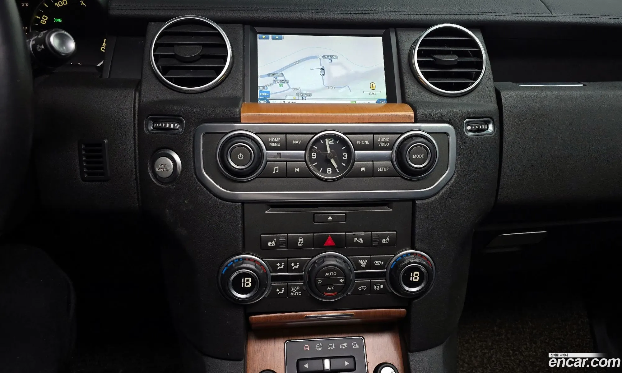 Land Rover Discovery 4 2013 SALLAAAG6DA662576 — 12