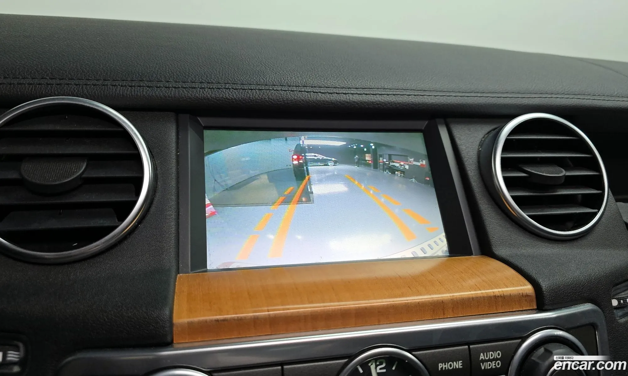Land Rover Discovery 4 2013 SALLAAAG6DA662576 — 13