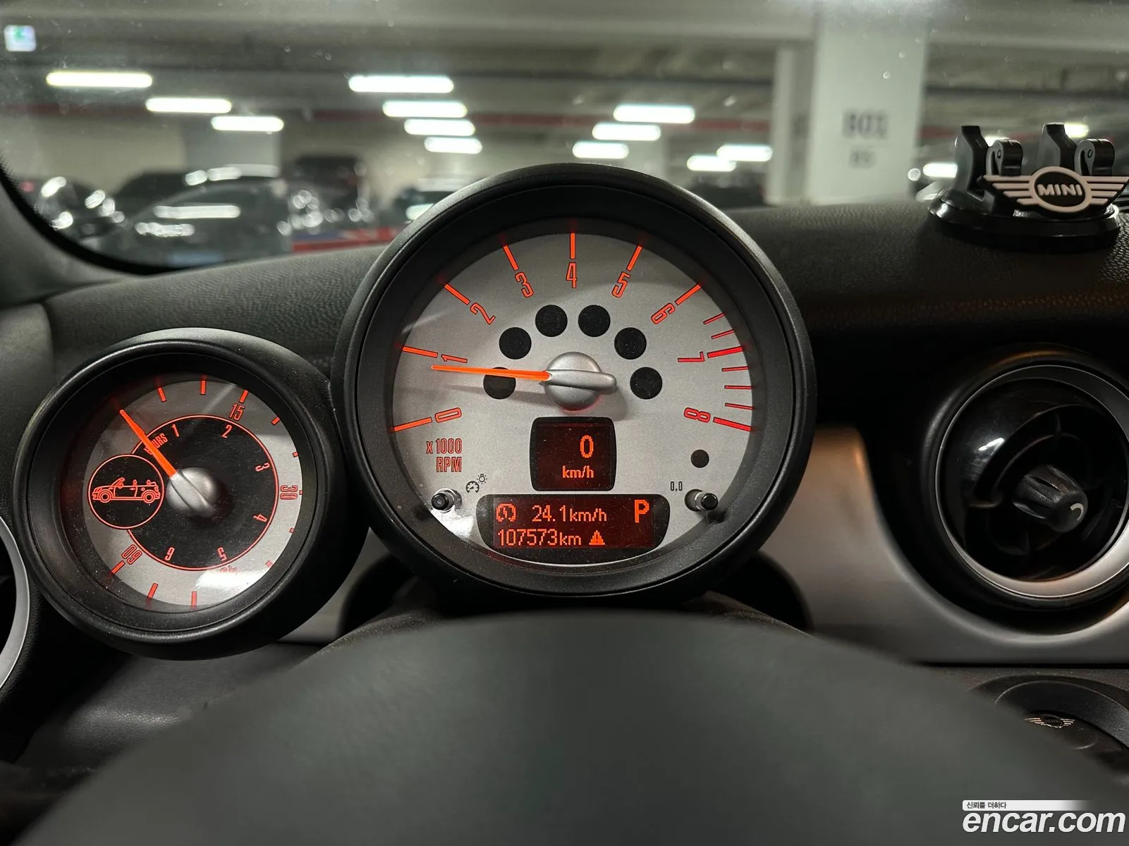 Mini Cooper Convertible 2011 — 16